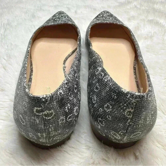 Cole Haan  Flats Pointed Toe Lizard Print Black & White Size 9.5B - Picture 10 of 14